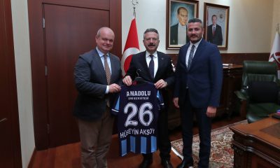 Anadolu Üniversitesi Spor Kulübü’nden Vali Aksoy’a ziyaret