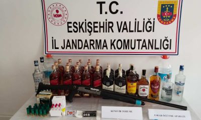 Kaçak alkol satan şahsa jandarma operasyonu