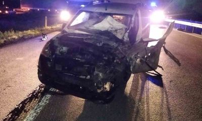 Ticari araç vince çarptı, 1’i ağır 3 kişi yaralandı