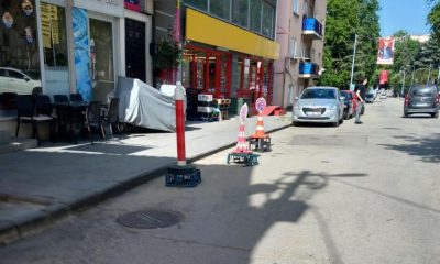 Kapı önüne duba koyup park yaptırmayan esnafa tepki