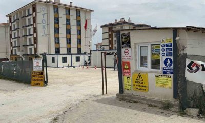 İnşaat sahasında güvenlik görevlilerinin bıçaklı kavgası kanlı bitti: 1’i ağır 2 yaralı