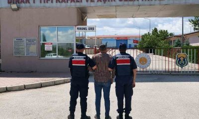2 yıl 3 ay 10 gün hapis cezası ile aranan şahsı jandarma yakaladı