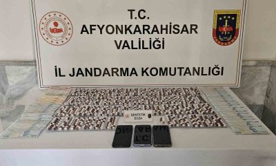 Afyonkarahisar’da uyuşturucu tacirleri yakalandı