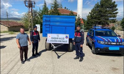 300 bin TL’lik römorku çalıp boyayan şahısları jandarma yakaladı
