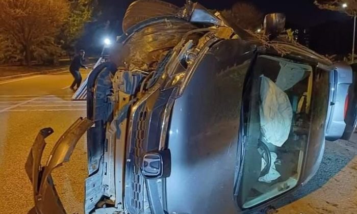 Kontrolden çıkarak takla atan cip kullanılamaz hale geldi