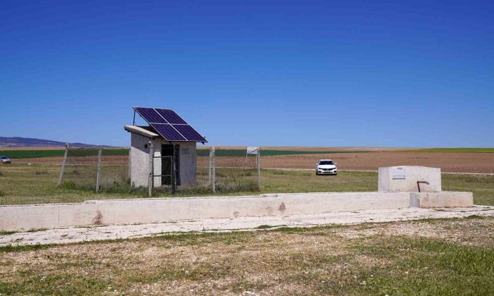 Hırsızlar güneş enerjisiyle sulama sistemini hedef aldı