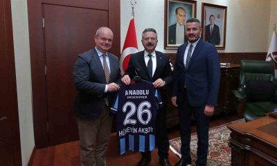 Anadolu Üniversitesi Spor Kulübü’nden Vali Aksoy’a ziyaret