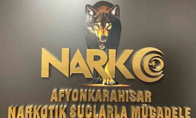 Araçta uyuşturucu ile yakalanan 2 kişi gözaltına alındı