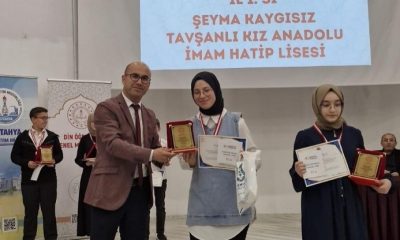 Arapça Şiir Yarışması’nda Birincilik Kazanan öğrenci Tavşanlı’nın gururu oldu