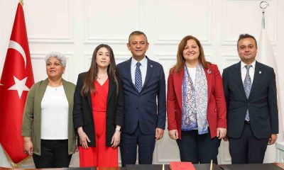 CHP Genel Başkanı Özel, Afyonkarahisar Belediyesini ziyaret etti
