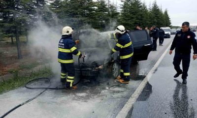 Seyir halindeyken yanan araç kullanılamaz hale geldi