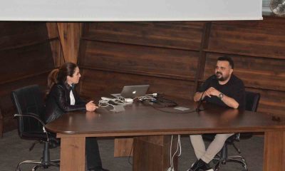 Kadir Özübek, İletişim Bilimleri Fakültesi öğrencileriyle buluştu