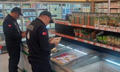 Gediz’de zincir marketlerde denetimler gerçekleştirildi