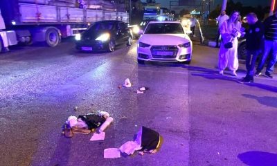 Otomobil yolun karşısına geçmeye çalışan yayalara çarptı: 2 yaralı