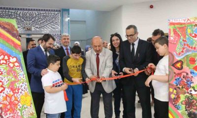 Kütahya’da “Hayatımın Rengi Annem” başlıklı projenin sergi açılışı yapıldı