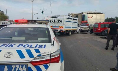 Kamyonet ile motosiklet çarpıştı: 1 yaralı