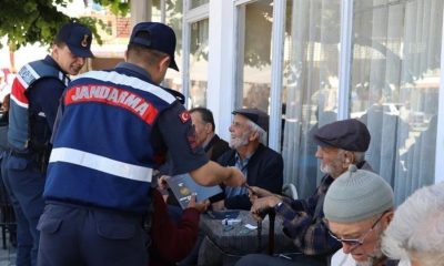 Jandarma Komutanlığından vatandaşlara broşür dağıtımı yapıldı