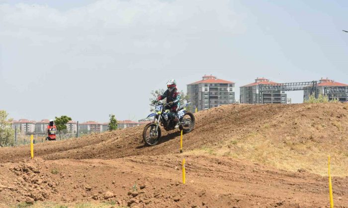 Bekir Yunus Uçar: “Türkiye Motokros etabının açılışını dünyanın en güzel motokros parkuru olan Afyonkarahisar’da açtık”