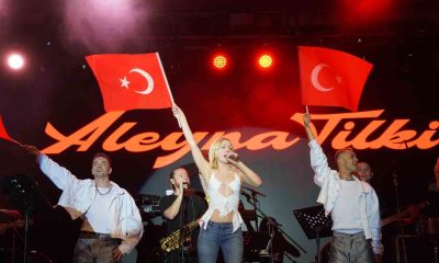 Aleyna Tilki’yi Bilecik’te binlerce kişi izledi