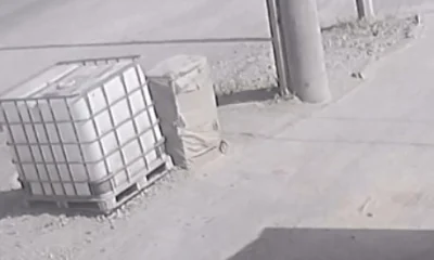 otomobil sürücüsünün dikkatsizliği güvenlik kameralara yansıdı(Video Haber)