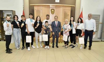 Şampiyon sporculardan Osman Ercan’a ziyaret
