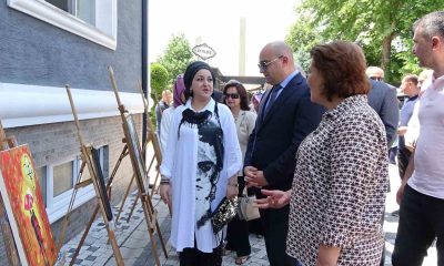 Ressam Dilek Kocaman’dan “Küllerinden doğan renkler” konulu resim sergisi