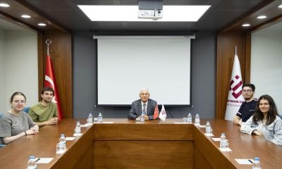 Fransa’da 5. olan ESTÜ Hidroana Takımı’ndan Rektör Prof. Dr. Adnan Özcan’a ziyaret