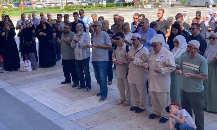 Hacı adayları dualarla uğurlandı