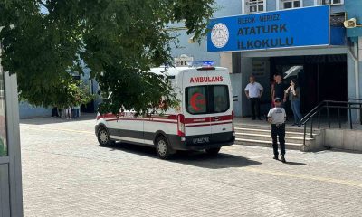 Su sebilinden taşan suya basarak ayağı kayan öğrenci hastanelik oldu