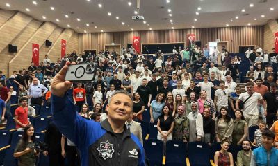 İlk Türk astronotu Alper Gezeravcı Eskişehir’de öğrencilerle buluştu