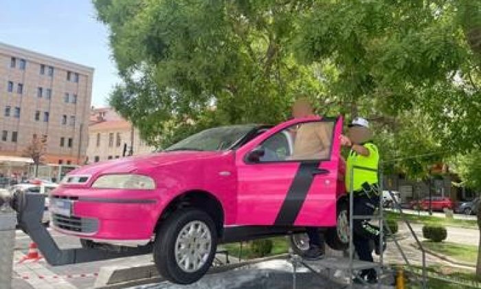 Polis ekipleri emniyet kemerinin önemi ve alkollü araç kullanmanın risklerini anlattı