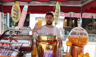 Yerli ve yabancı turistler sifon limonataya ilgi gösterdi