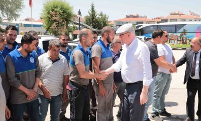 Başkan Kurt belediye çalışanları ile bayramlaştı