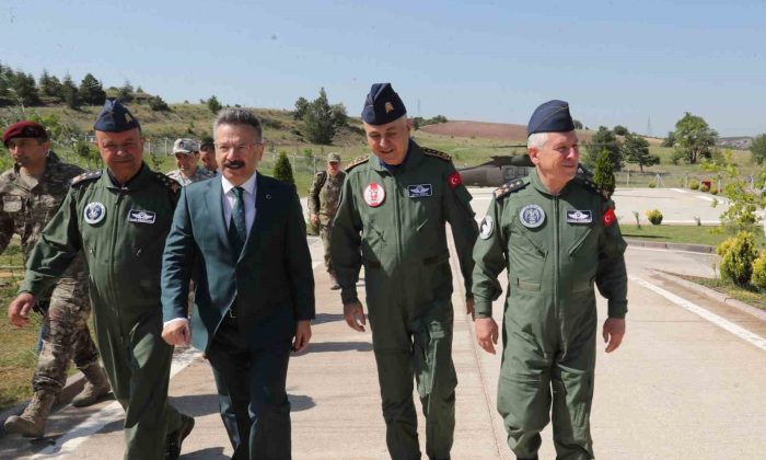 Genelkurmay Başkanı ve Hava Kuvvetleri Komutanı Eskişehir’de