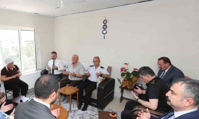 Vali Aksoy şehidin baba ocağına ziyarette bulundu