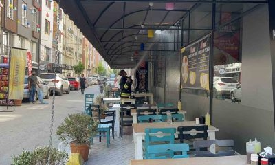 Lokantanın bacasında çıkan yangın paniğe sebep oldu