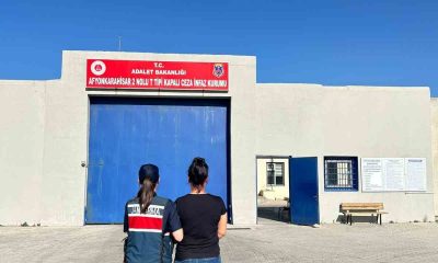 Afyonkarahisar’da aranan şahsı jandarma yakaladı