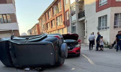 Eskişehir’de kaza: İki otomobil birbirine girdi