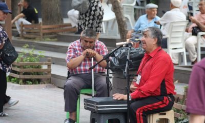 36 yıldır oturarak uyuyan adam: “Herkes yattıktan sonra gece çocuk gibi ağlıyorum”
