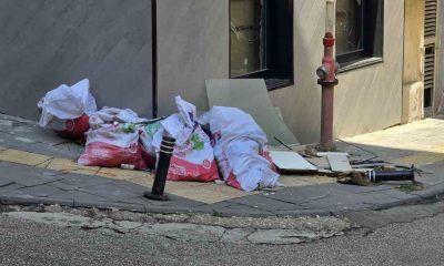 Engelli yolu engel dolu