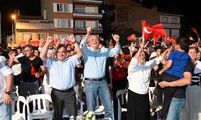 Bozüyük’te Türkiye-Avusturya maçı, kurulan dev ekranda izlendi