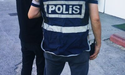 14 farklı dosyadan 10 yıl 22 gün hapis cezası ile aranan şahsı polis yakaladı
