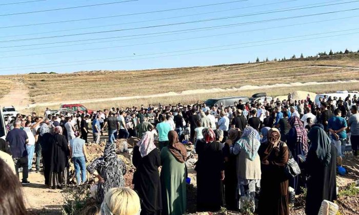 Motosiklet kazasında hayatını kaybeden genç son yolculuğuna uğurlandı