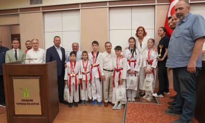 Başarılı sporcular Belediye Meclisinin konuğu oldu