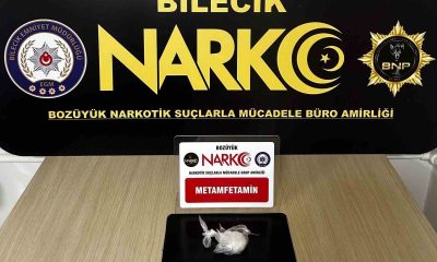 Bilecik’te durdurulan araçta uyuşturucu madde alarmı! 3 şüpheli yakalandı