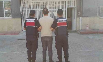 3 yıl hapis cezasıyla aranan şahıs kardeşine ait kimliği kullanırken yakalandı