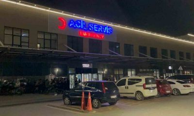 Parkta çıkan bıçaklı kavgada 1’i ağır 2 kişi yaralandı