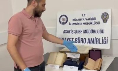 Kütahya’da 2 antika Kur’an-ı Kerim ve antika tabanca ele geçirildi
