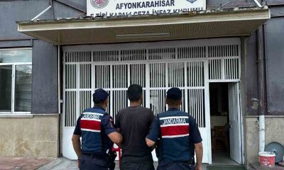 Afyonkarahisar’da uyuşturucu suçundan aranan şahıs yakalandı