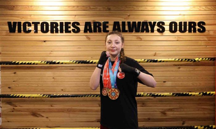 Eskişehirli genç sporcu 15 yaşında Kick Boks Milli Takımına girmeye hak kazandı